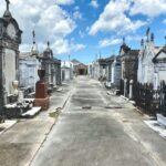 Phong Thủy Âm Phần: Tìm Long Mạch, An Gia Tiên, Vận Khí Dòng Họ Thăng Hoa